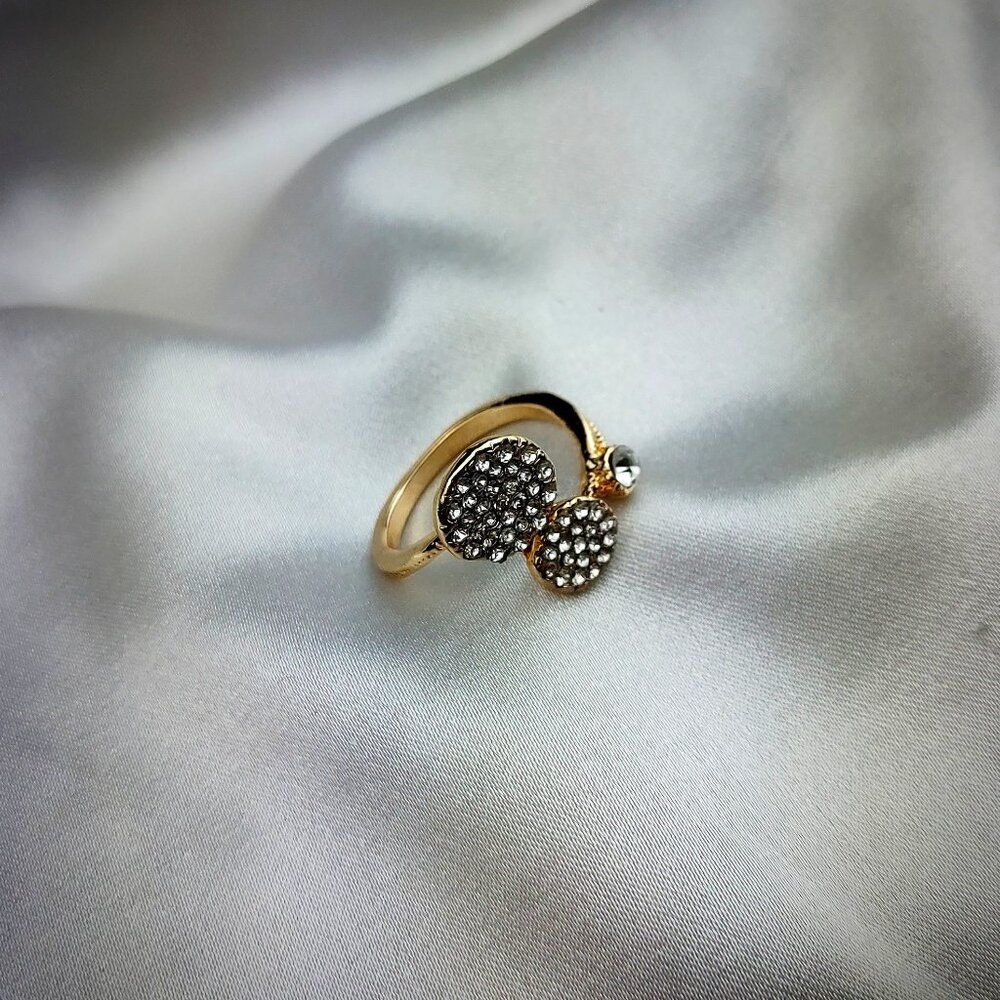 Two Rounds Korean Style Crystal Ring